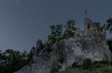 Ruine Johannstein bei Nacht, © Gerald Engelberger